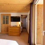 Le Flocon D'argent Hotel